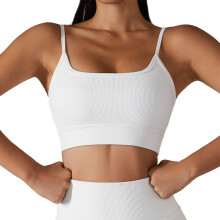 Draadloze crop top sportbeha voor dames, gemaakt van duurzame, vochtregulerende stof. Multifunctionele bralette met snelle knipfunctie en een perfect