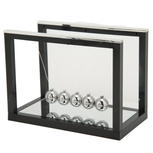 Κομψή, κομψή σχεδίαση, βάση Newton's Cradle, μπάλες ταλάντευσης, μασίφ ξύλινη για 1