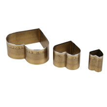 DIY leerbewerkingsgereedschap met diverse maten perforator en snijmallen voor leer met scherpe messen voor nauwkeurige patroonvorming.