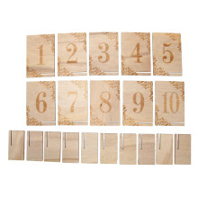 Numéros de table en bois polyvalents pour les fêtes. Design durable en forme de tente. Impression de texte claire. Solides et fiables. Finitions
