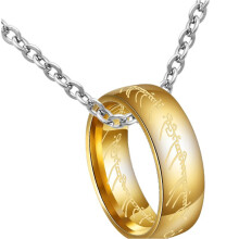 Ciondolo dal design fantasy per i fan del Signore degli Anelli, gioielli in acciaio inossidabile con rune elfiche e dettagli placcati in oro,