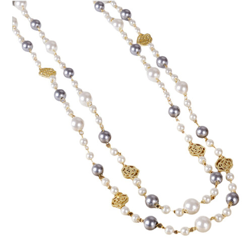 Colar de pérolas elegante para mulheres, colar de pérolas extra longo com design de camélia vazada, corrente de suéter com várias camadas de
