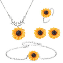 Zonnebloem sieradenset voor dames, handgemaakte hanger en oorbellen van hars met madeliefjes, modeaccessoires met imitatieparels, voortreffelijk