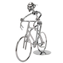 Statua per decorazioni domestiche, figura di musicista vintage in ghisa realizzata a mano in acciaio per decorazioni interne creative, ornamento
