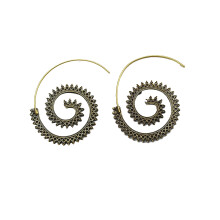 Statement oorbellen voor dames, lichtgewicht design oorbellen met opengewerkt detail, goudkleurige retro spiraalvormige oorbellen in tandwielvorm van