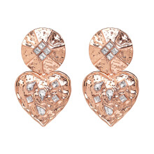 Brincos de Coração Brilhantes em Liga Metálica Vermelha, Estilo Pino, Brincos de Coração com Detalhes em Strass, Brincos Elegantes para