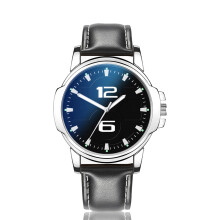 Orologio da uomo minimalista con funzione giorno e data, movimento al quarzo, orologio analogico impermeabile, lancette luminose, cinturino in pelle