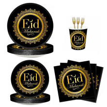 Elegant zwart-goud design voor Eid-feest, waterdichte PET-wegwerpservies set met verfijnde prints en een gladde afwerking, geschikt voor binnen.