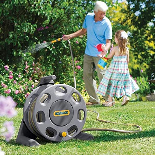 Hozelock Hozelock 30m Compact Reel with 15m Hose 1