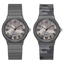 Ur til børn fra 3 år, behageligt ur med silikonerem, minimalistisk design og lysende visere, 5 bar vandtæt analog kvarts