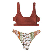Sexig triangelbikiniset för kvinnor, spaghettiband, tvådelad baddräkt med kors och hög urringning och vadderad BH, ribbat material, justerbara