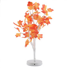 Incantevole albero d'acero illuminato, decorazioni autunnali con aspetto realistico di acero e venature ben visibili, lampada a batteria per