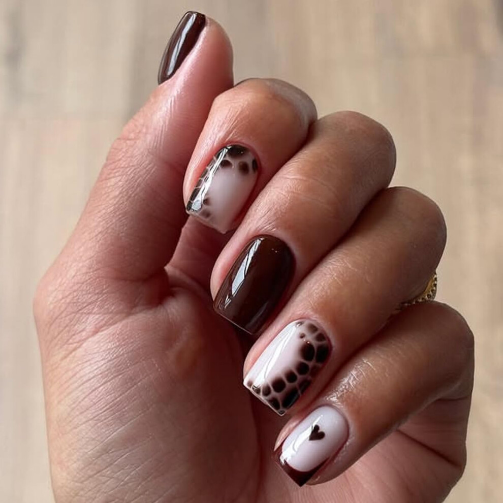 24 Pcs Short Square Brown Leopard Heart Press On Nails, Reusable False Nails for Women