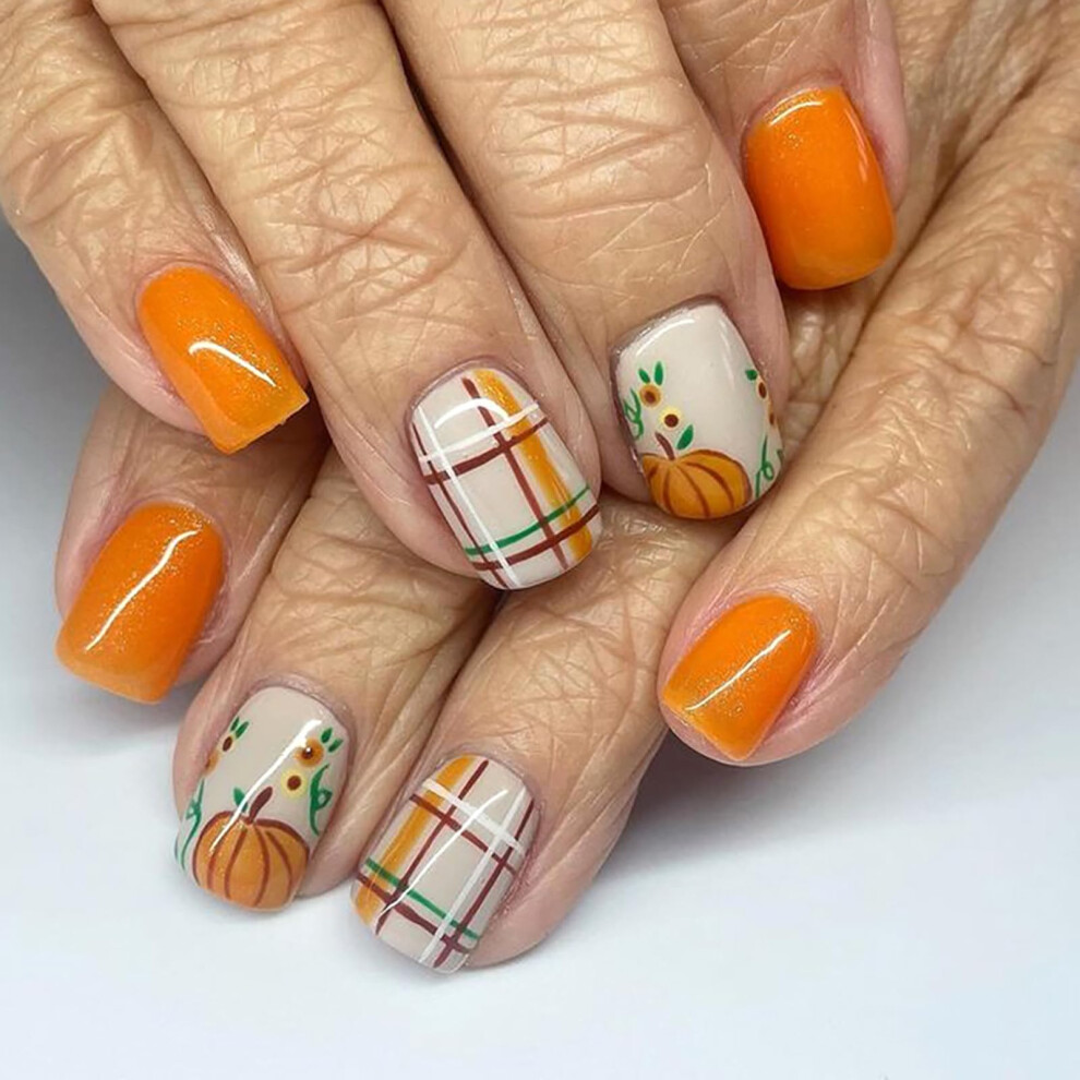 24pcs Autumn Square Press on Nails Short Thanksgiving Fake Nails with Pumpkin Design Reusable Kit