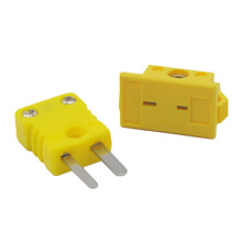 Fiches et prises miniatures pour thermocouple à montage sur