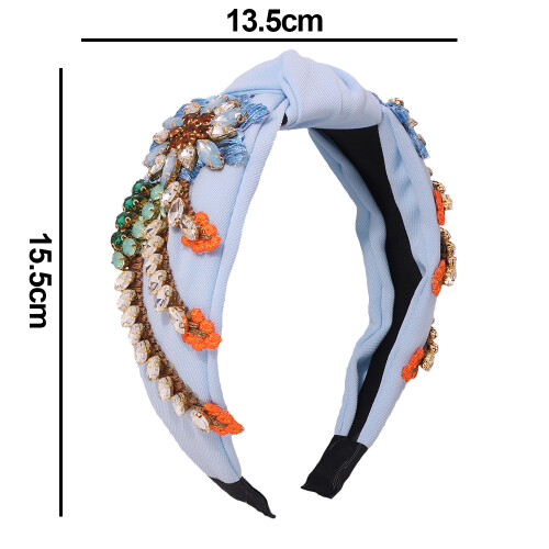 Presente perfeito para despedida de solteira: tiara com strass e cristais para um penteado elegante e prático. 1