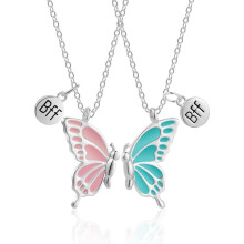 Collana dell'amicizia con farfalla in smalto, design staccabile, materiale ipoallergenico, catena regolabile, collana magnetica BFF, simbolo di