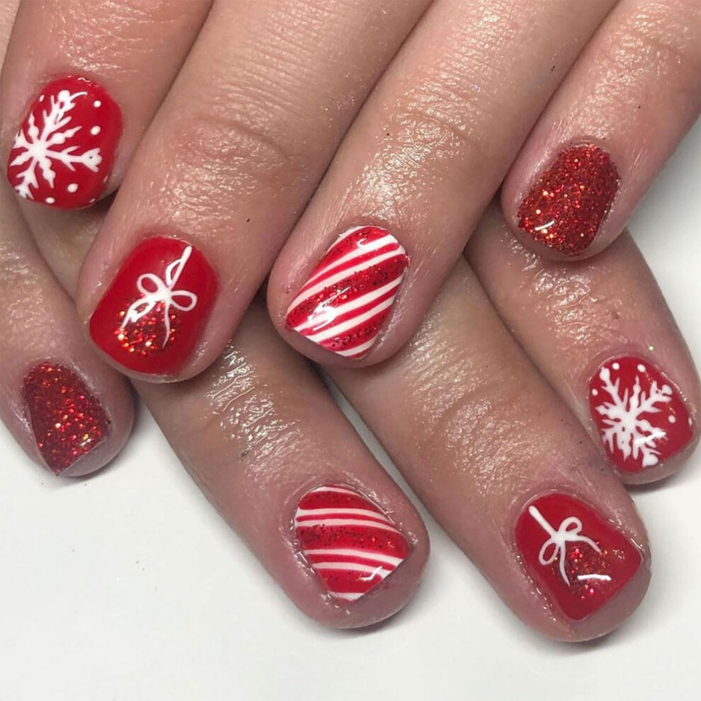 White Christmas Press On Nails With Glitter Snowflake Design, 24Pcs Short Square Fake Nails