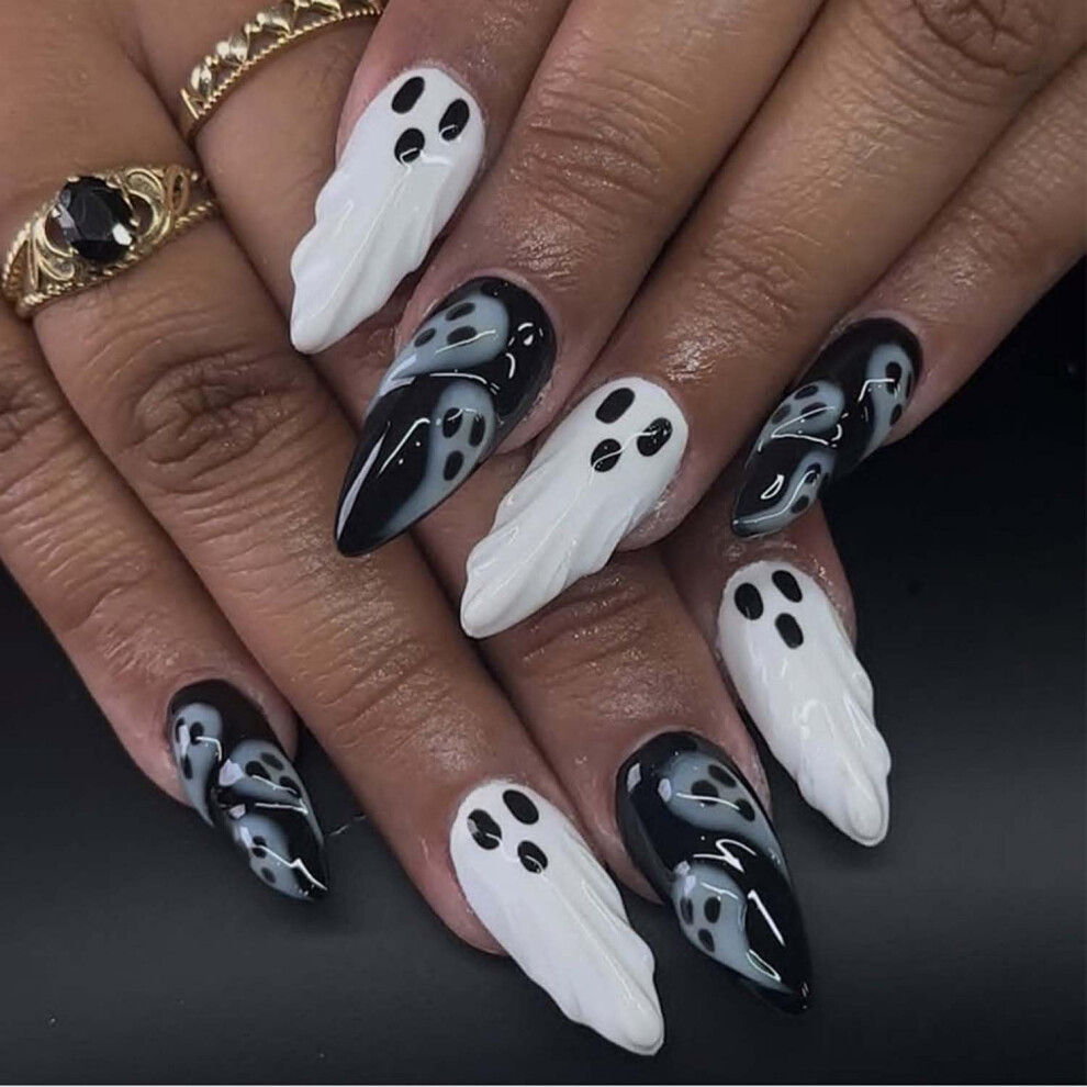 White,Black Halloween Press On Nails 30Pcs 3D Floating Ghost Almond Shape Black And White Reusable False Nails