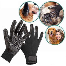 Pet grooming gloves