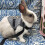 Chaleco elegante para mascotas, cómodo y transpirable, con ajuste tipo traje formal. 4