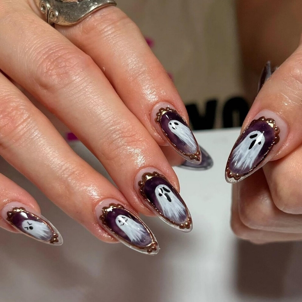 Halloween Press On Nails Medium Almond Fake Nail Set with Ghost Gold Design Reusable 24pcs