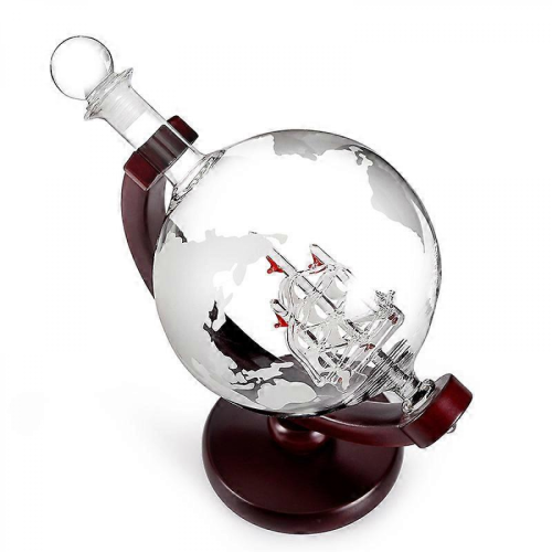 Decantador com design de globo gravado e copo esférico gravado, compatível com bebidas como uísque e bourbon. 2
