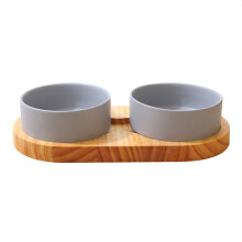 Eleganter Keramiknapf mit Ständer aus Massivholz, moderne Fütterungslösung für Haustiere in der Küche, skandinavisches Dekor, universelles