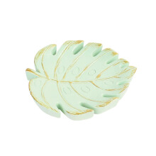 Bandeja creativa para guardar joyas con hojas de monstera