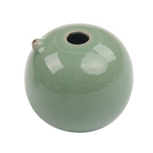 Chinese Calligraphy Water Dropper Ceramic Ink Grinding Pot with Precise Dripping and Elegant Decor