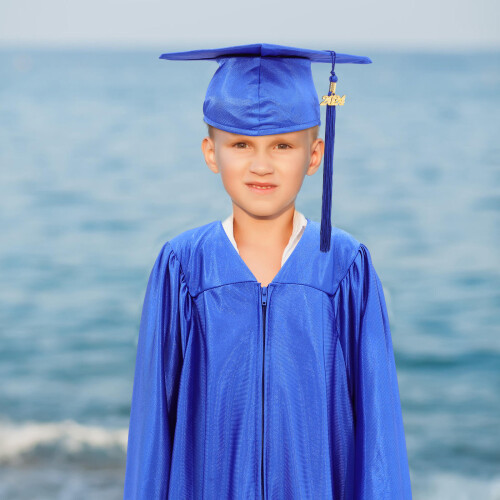 1Ensemble Robe De Graduation Tricotée Toque Et 2