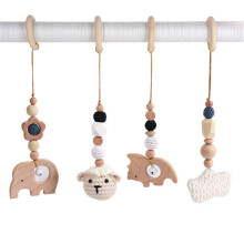 Babyclip voor bijtaccessoires, nieuw ontwerp, natuurlijk beukenhouten peutersieraad met hangende rammelaar, veilig en natuurlijk houten bijtspeeltje