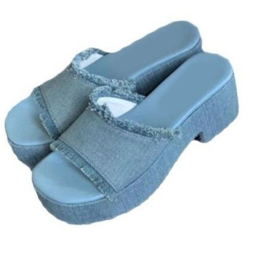 Γυναικεία σανδάλια με slip-on κλείσιμο, με χοντρό τακούνι και αντιολισθητική σόλα 1