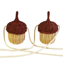 Bolsa de vime trançado em formato de bolota, leve e portátil, ideal para mulheres e meninas. Decorativa.