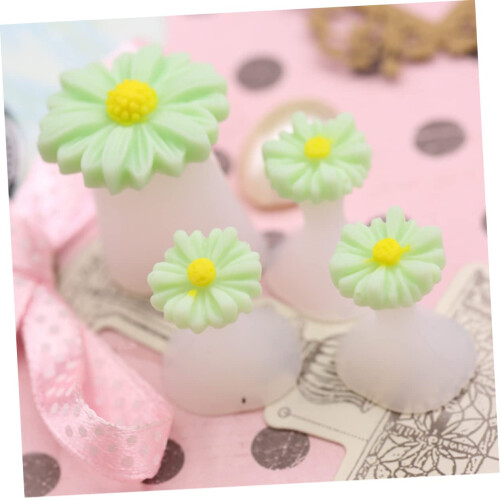 Silicone Toe Separators for Pedicure Flower Design, Smudge Polish, 3 Pack Medium Green 1