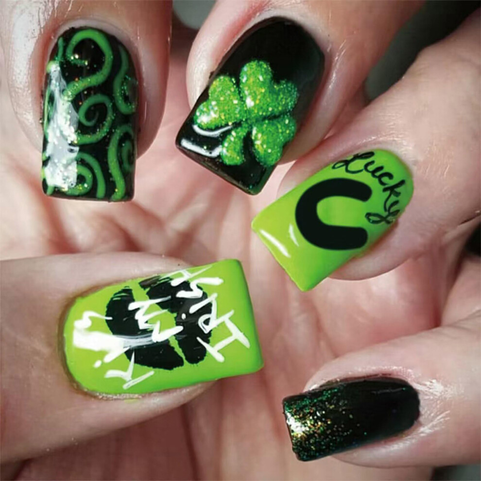 Green St Patrick's Day Press On Nails Short Coffin Glitter Fake Nails With Shamrock Design 24Pcs