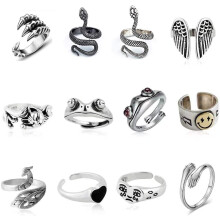 Adjustable Ring Stacking Ring Animal Open Ring Vintage Ring Hypoallergenic Ring Punk Frog Ring with 3D Frog Design, Garnet Eyes Frog Knuckle Ring,