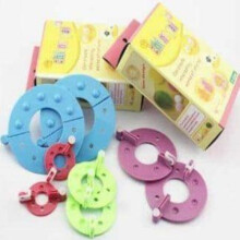 N067 - Pompom maker - create yarn balls multicolor one size