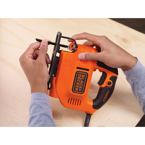 BLACK+DECKER KS701EK-GB Compact Jigsaw with Blade, 2