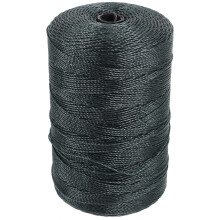 Abbageba benodigdheden voor het repareren van visnetten: nylon touw, jutetouw