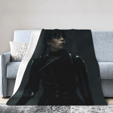 Mittwochs-Hoteldecke, Anime-Decke für Bett, Sofadecke, ultraweiche Fleecedecke für Schlaf- und Wohnzimmer, 152 x 127 cm