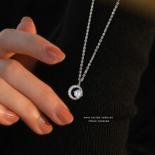 Halbmondförmige Halskette aus 999er Sterlingsilber mit funkelndem Zirkon/Moissanit für Damen.