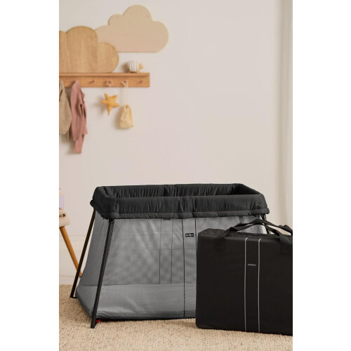 BABYBJÖRN BabyBjörn Travel Cot Light, Black 1