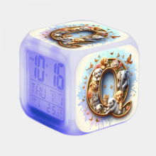 HANNTAOO Digitaler Wecker für Kinder, AZ-Buchstabenmuster, 7 LED-Farben, Wecklicht mit Thermometer und Nachtlicht, Geschenk für Jungen und Mädchen