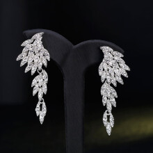Elegante fulle rhinestones vinge dingle drop pierced øredobber for kvinner bryllupssmykker