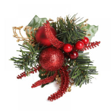 Kerstversiering met rode bessen, kunstmatige dennen- en hulsttakken met dennenappels, geschikt voor kerstdecoraties, knutselwerkjes en