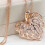 Designice AYYUFE Damen Hohlherz-Lätzchen-Statement-Lange Pulloverkette 6