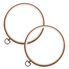 Conjunto de 2 aros de bordado em plástico imitando madeira para ponto cruz.