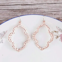 RSAMD Gouden oorbellen met gehamerd metalen filigraanwerk voor dames, statement oorbellen - E7774 - Roségoud