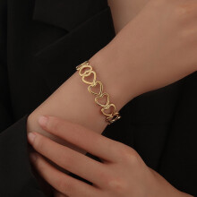 Bracciale Jacenvly in acciaio inossidabile con cuore cavo e design a C aperta - Resistente ed elegante. Compatibile con tutti gli stili. Regalo